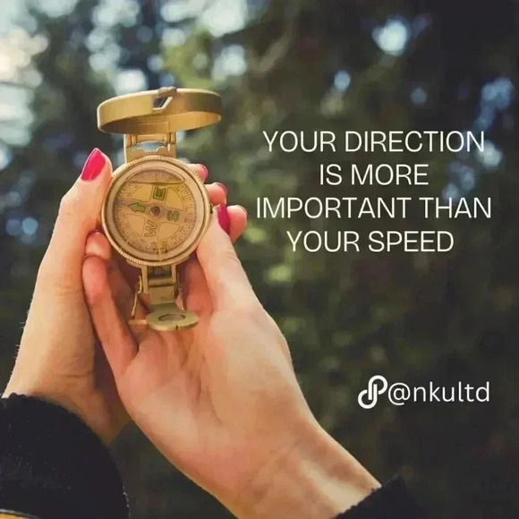 ๐๏ธ Boho Chic Vegan Leather Sling Bag ๐ฟ | Colorblock Style | Adjustable Strap - Picture 6 of 11